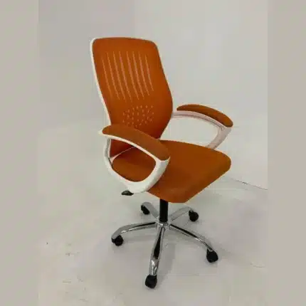 كرسي كيا بفريم أبيض